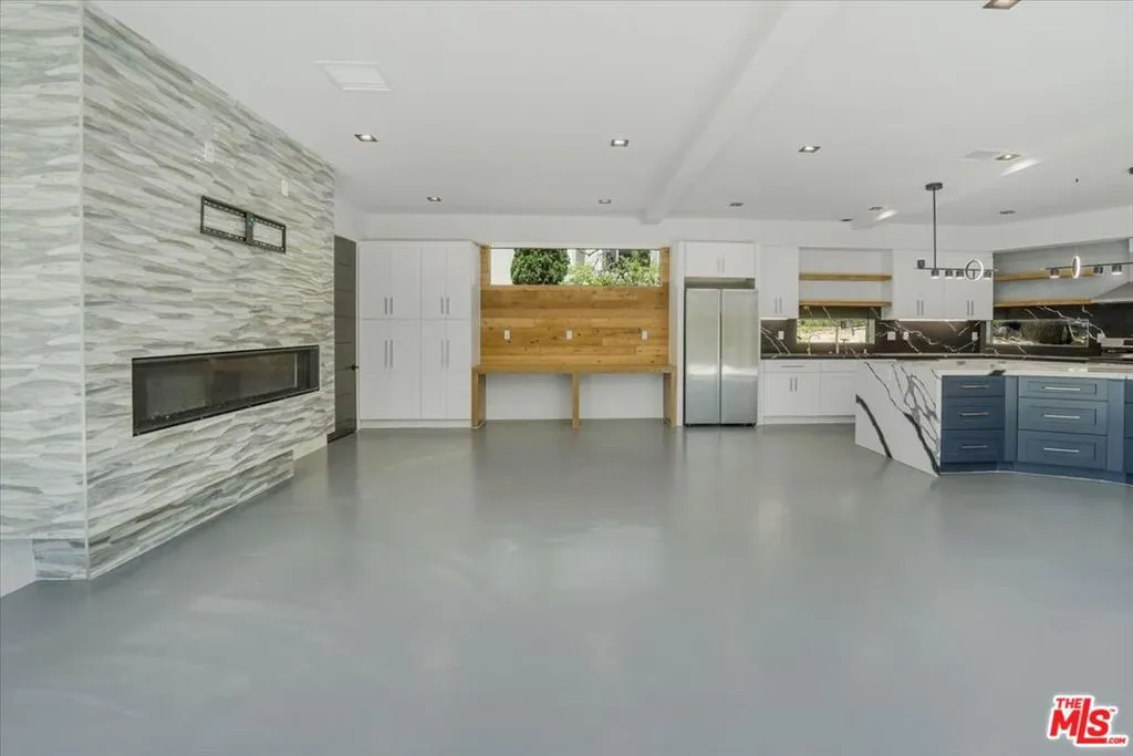 1021 Teakwood Drive, Lake Arrowhead, California 92352 home-pic-20