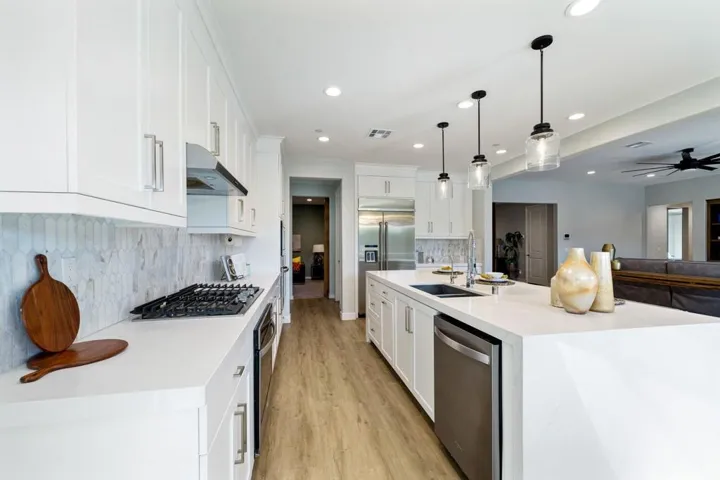 18-web-or-mls-TH_Palazio_OPMG_1224_018
