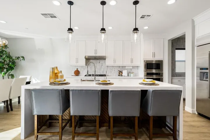 16-web-or-mls-TH_Palazio_OPMG_1224_016