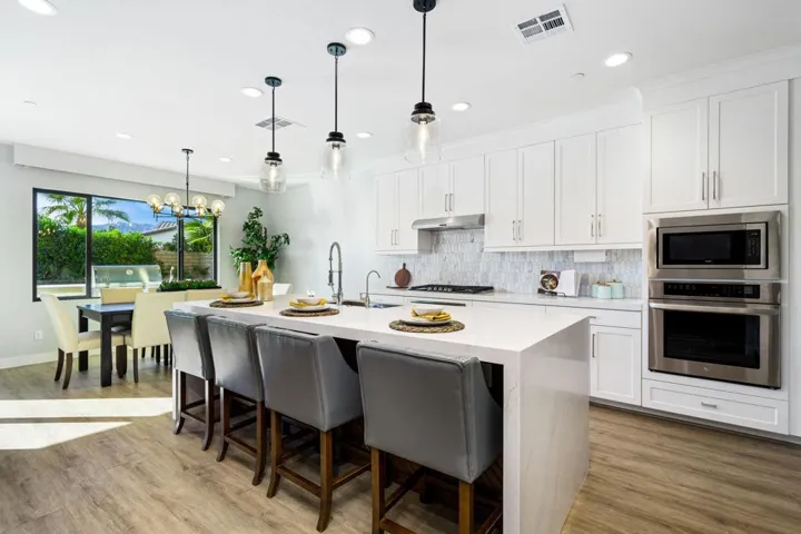 15-web-or-mls-TH_Palazio_OPMG_1224_015