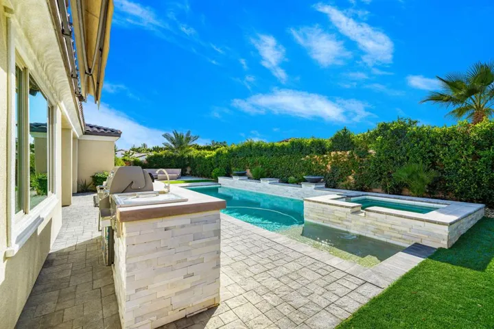 31-web-or-mls-TH_Palazio_OPMG_1224_031