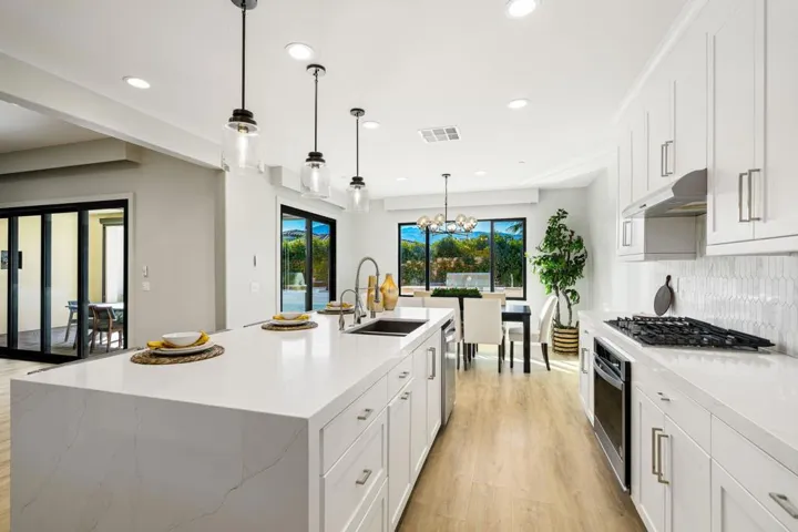 19-web-or-mls-TH_Palazio_OPMG_1224_019
