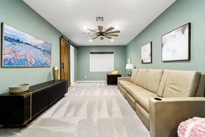 9-web-or-mls-TH_Palazio_OPMG_1224_009