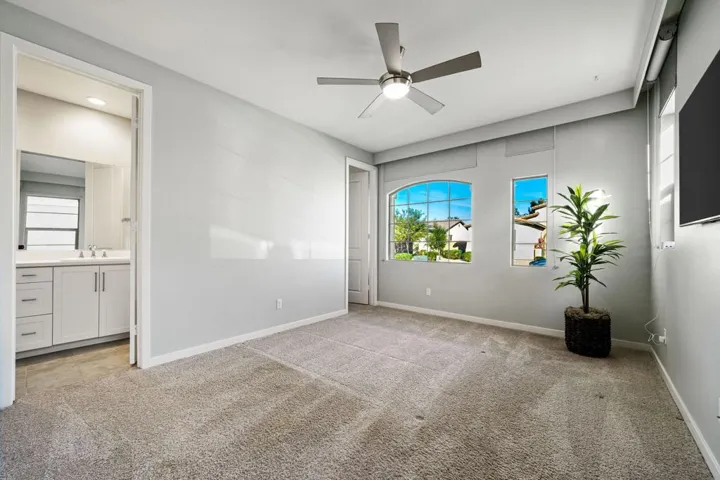 40-web-or-mls-TH_Palazio_OPMG_1224_040