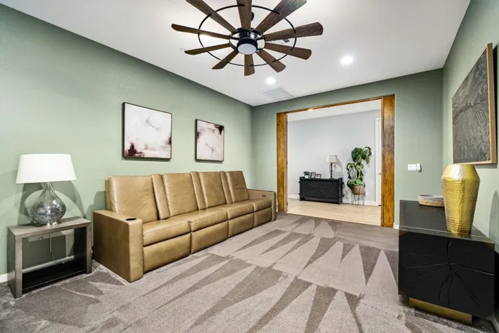 10-web-or-mls-TH_Palazio_OPMG_1224_010