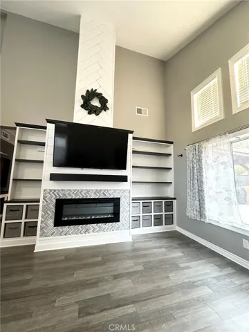 FIREPLACE  ELECTRIC