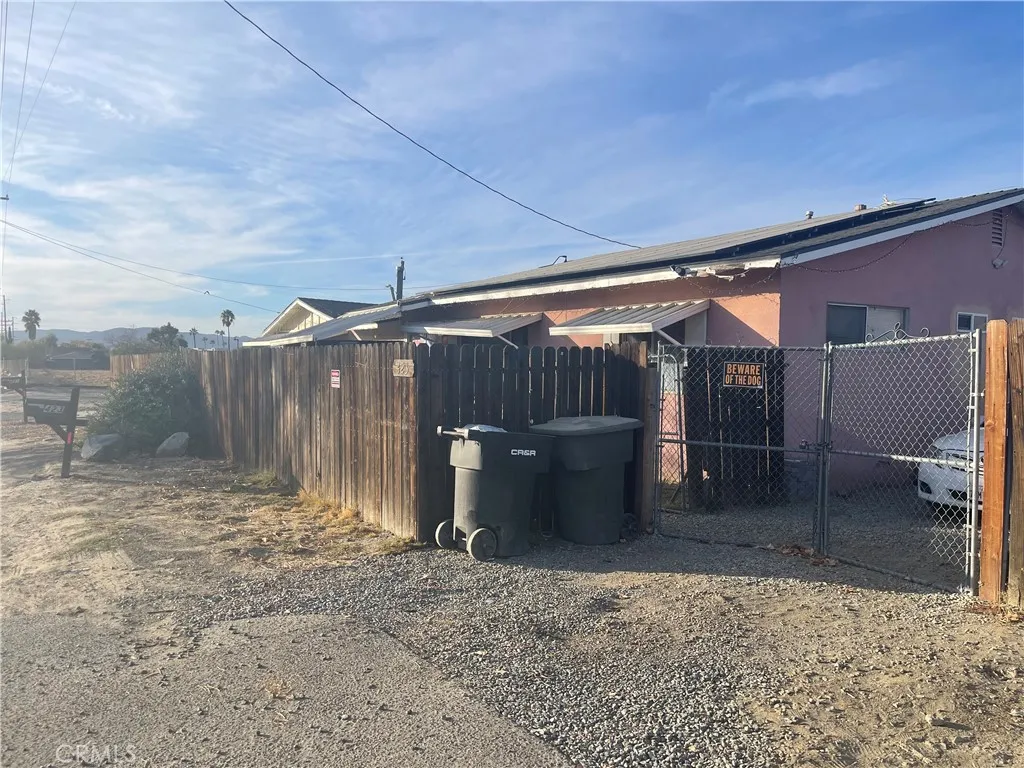 421 E Commonwealth Avenue 423, San Jacinto, California 92583 home-pic-1