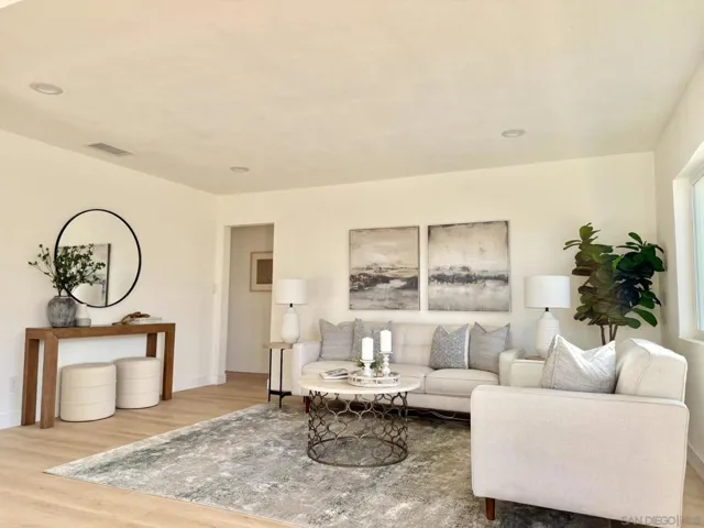 8687 Fanita, Santee, California 92071