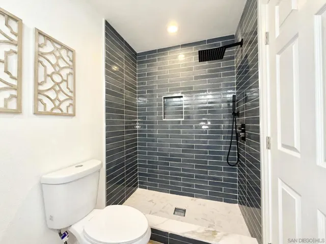 8687 Fanita, Santee, California 92071
