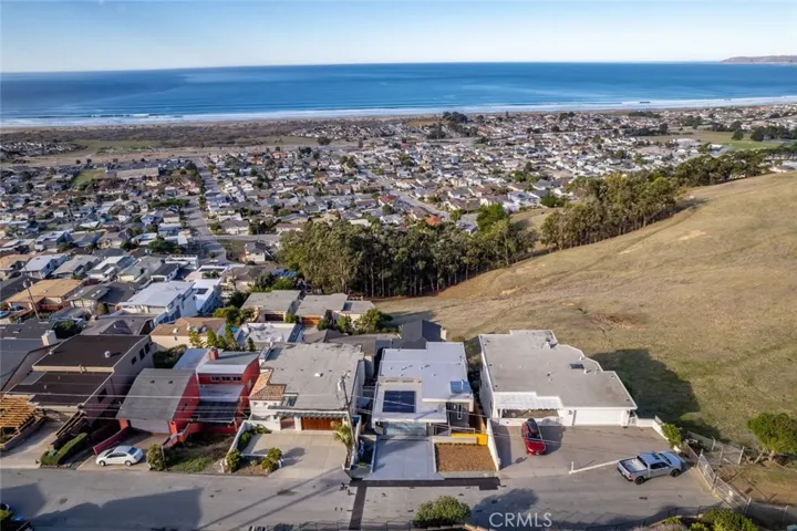 2681 Nutmeg Avenue, Morro Bay, California 93442