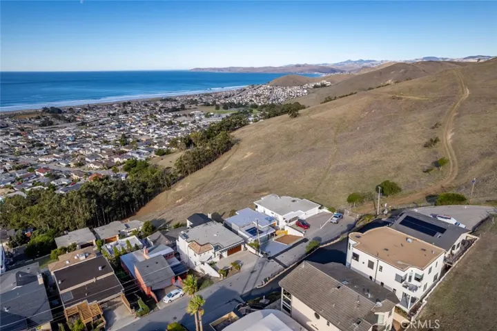 2681 Nutmeg Avenue, Morro Bay, California 93442