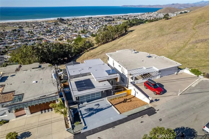 2681 Nutmeg Avenue, Morro Bay, California 93442