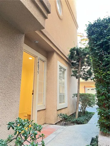 14075 Lemoli Avenue, Hawthorne, California 90250