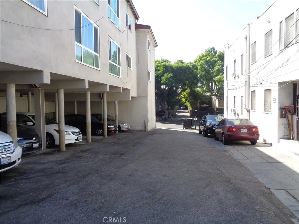 152 S Westmoreland Avenue, Los Angeles, California 90004 home-pic-4