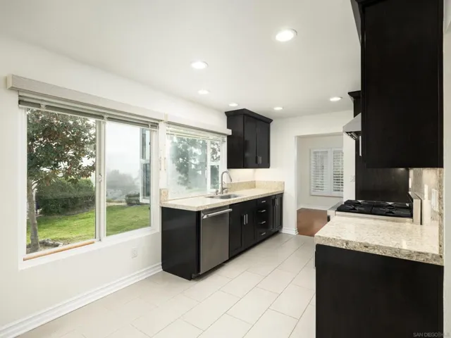 6723 Oleander Way, Carlsbad, California 92011