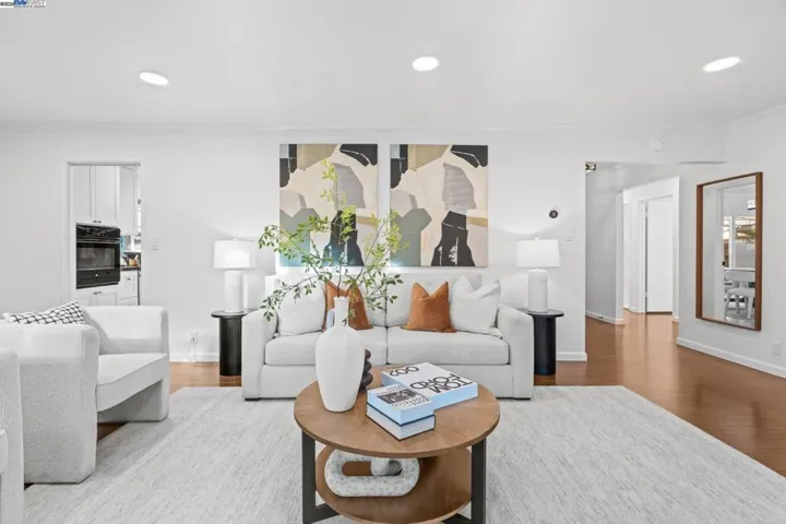 2941 Muirfield Circle, San Bruno, California 94066