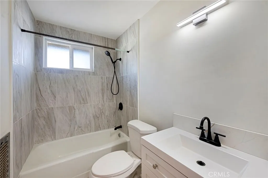 19665 Grey Mountain Road, Adelanto, California 92301 home-pic-19