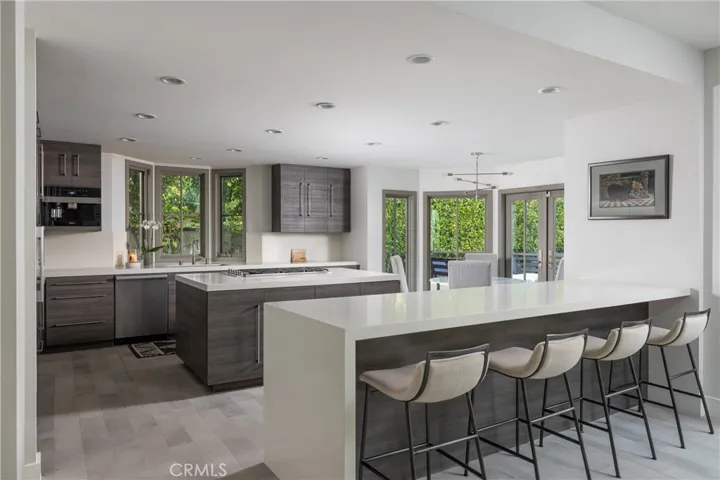 10 Weybridge Court, Newport Beach, California 92660