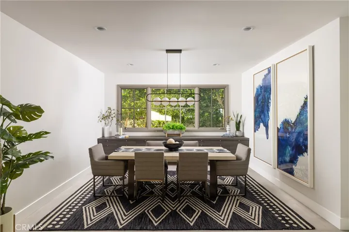 10 Weybridge Court, Newport Beach, California 92660
