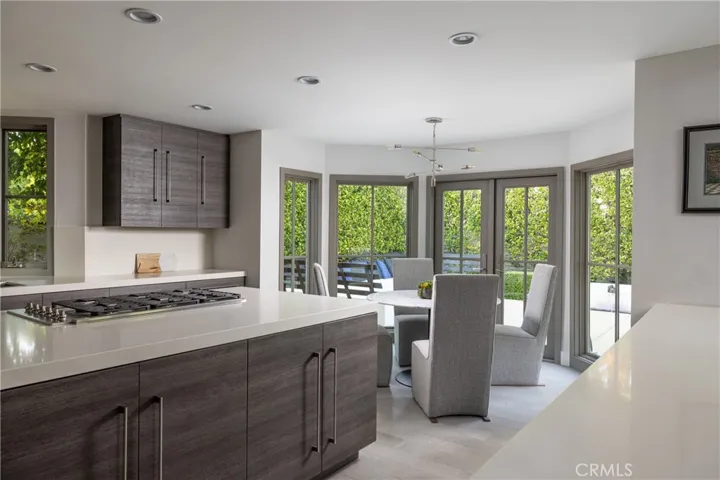 10 Weybridge Court, Newport Beach, California 92660
