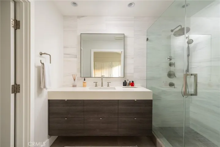 10 Weybridge Court, Newport Beach, California 92660