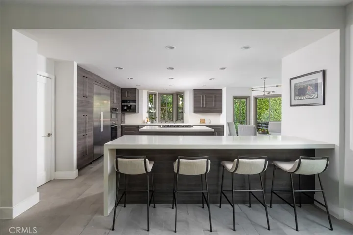 10 Weybridge Court, Newport Beach, California 92660