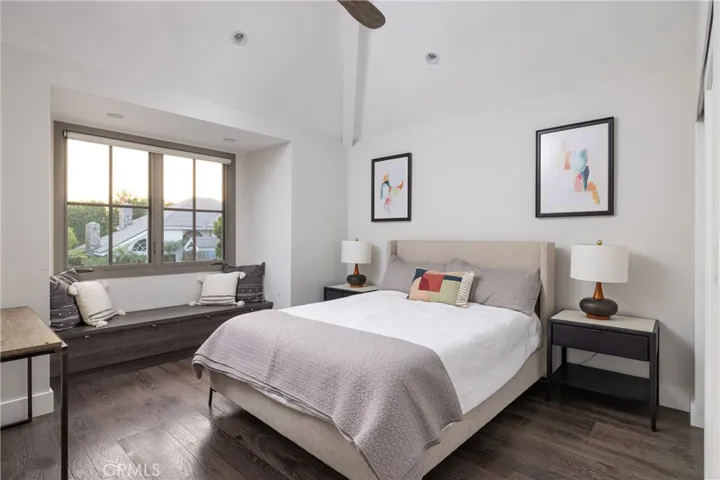 10 Weybridge Court, Newport Beach, California 92660