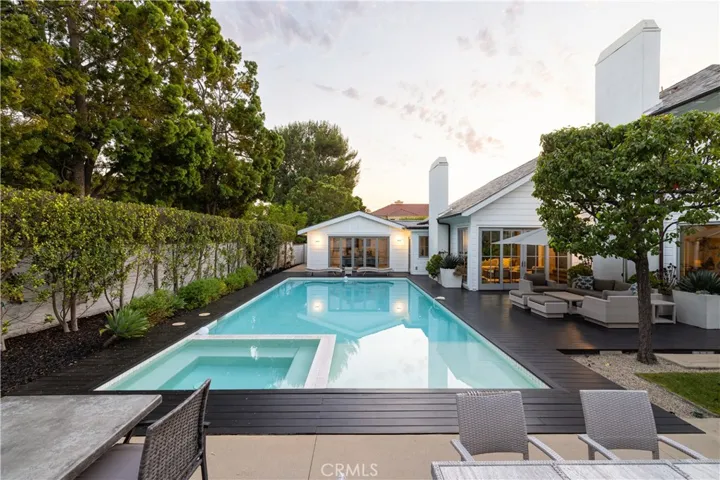 10 Weybridge Court, Newport Beach, California 92660