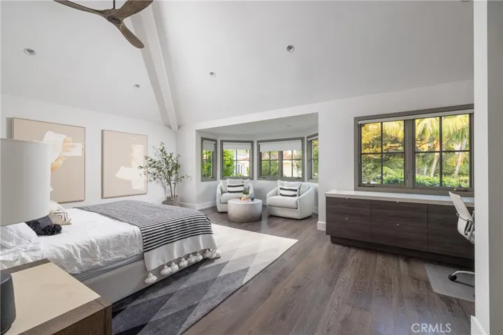 10 Weybridge Court, Newport Beach, California 92660