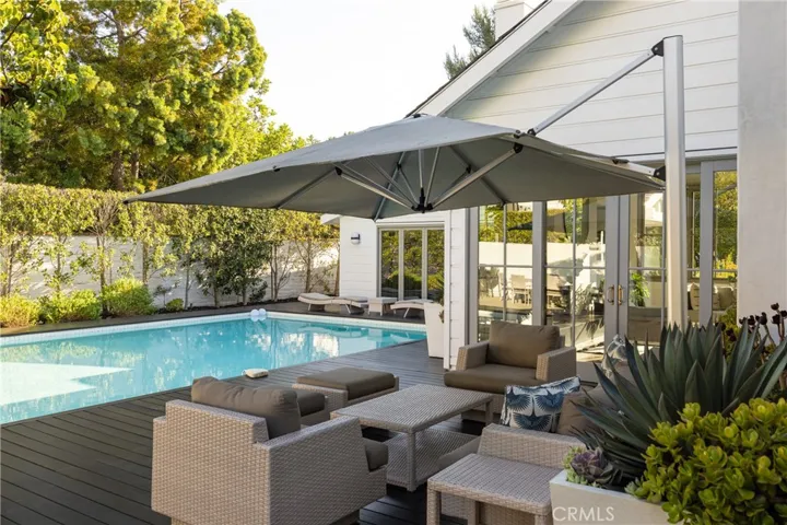 10 Weybridge Court, Newport Beach, California 92660