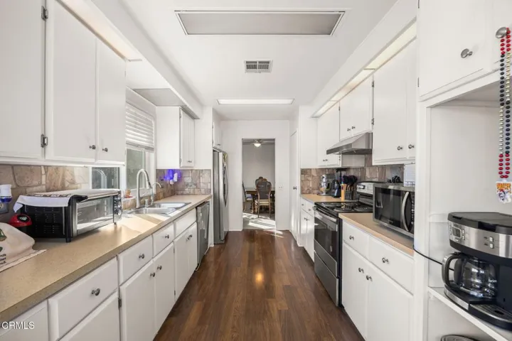 17-web-or-mls-UpmarketMedia_20Poin-3