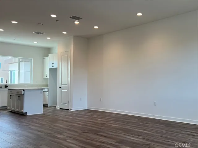1081 Cadence, Irvine, California 92618