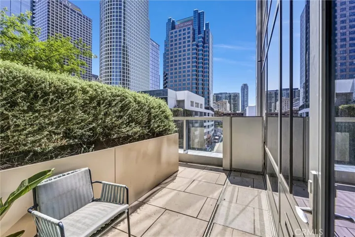 877 Francisco Street 505, Los Angeles, California 90017