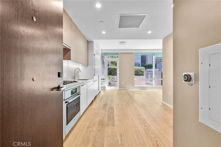 877 Francisco Street 505, Los Angeles, California 90017