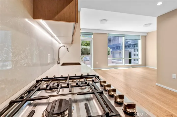 877 Francisco Street 505, Los Angeles, California 90017