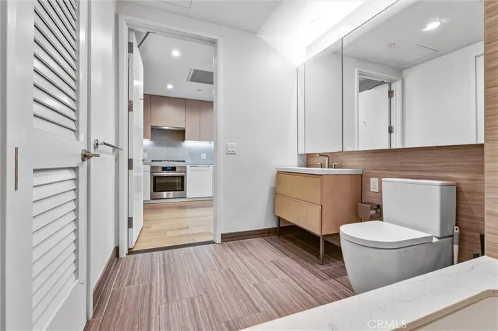 877 Francisco Street 505, Los Angeles, California 90017