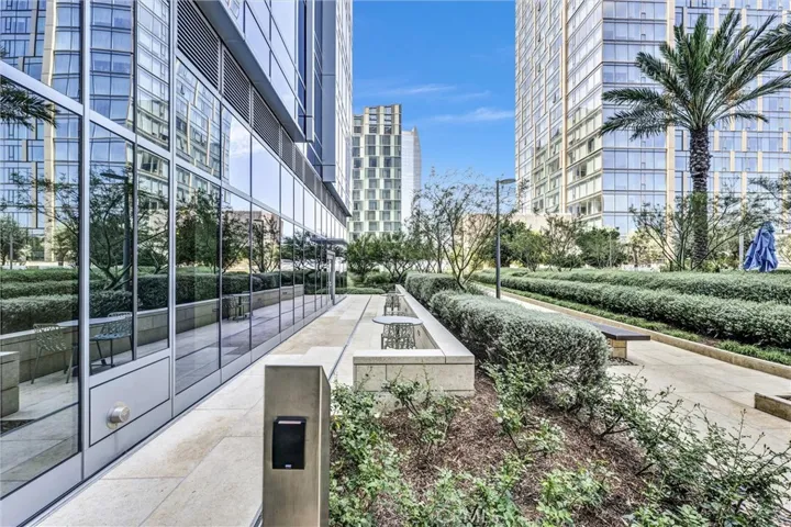 877 Francisco Street 505, Los Angeles, California 90017