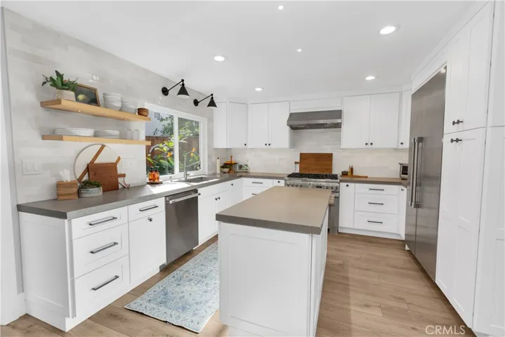 14 Sherwood Drive, Aliso Viejo, California 92656