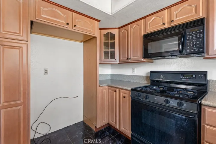 1993 Nob Hill Drive, Running Springs, California 92382