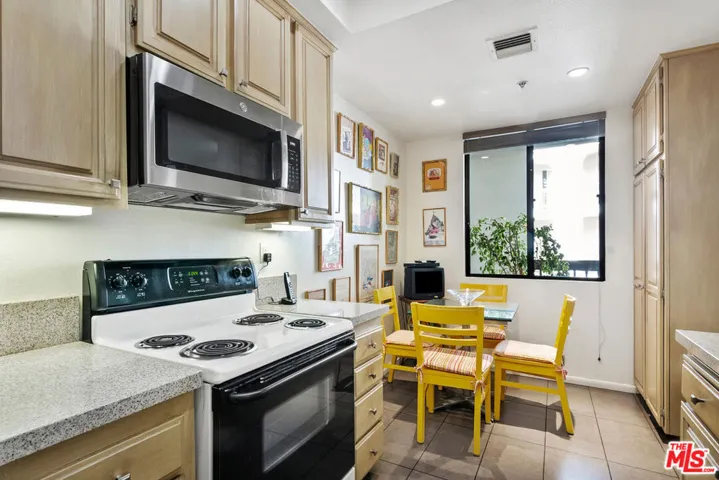 2131 Century Park Lane 318, Los Angeles, California 90067