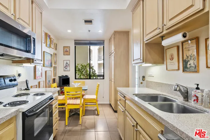 2131 Century Park Lane 318, Los Angeles, California 90067