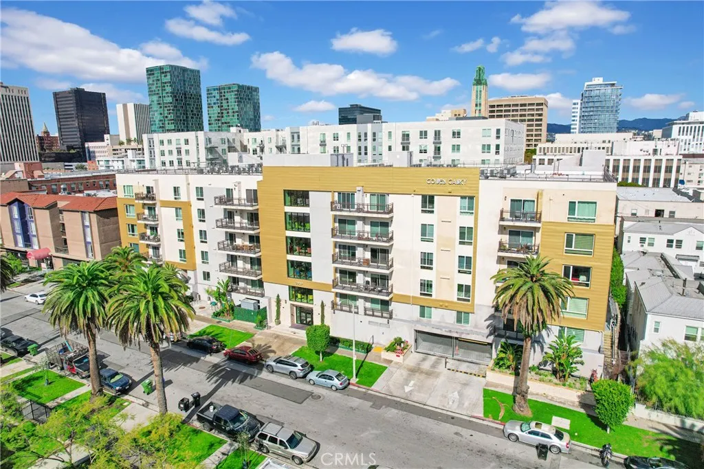 2939 Leeward Avenue 215, Los Angeles, California 90005 home-pic-34