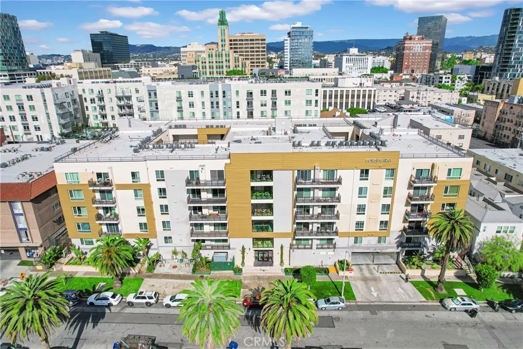 2939 Leeward Avenue 215, Los Angeles, California 90005 home-pic-33