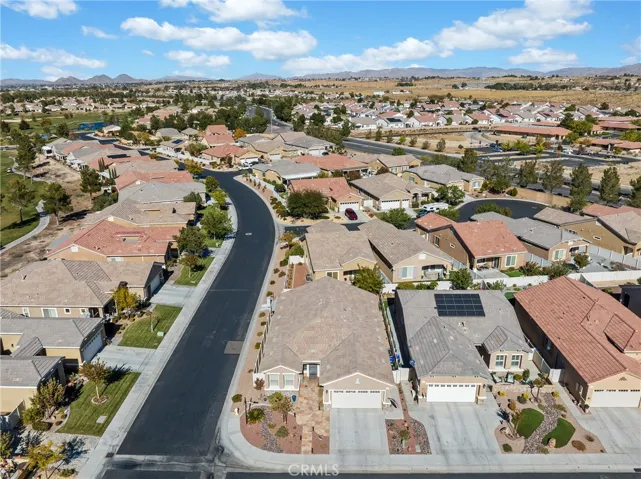 10511 Silverwood Road, Apple Valley, California 92308