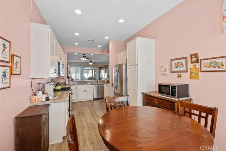 10511 Silverwood Road, Apple Valley, California 92308