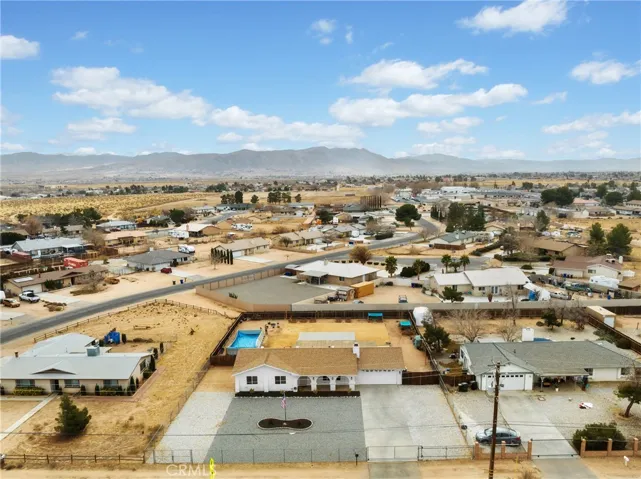 21815 Nisqually Road, Apple Valley, California 92308