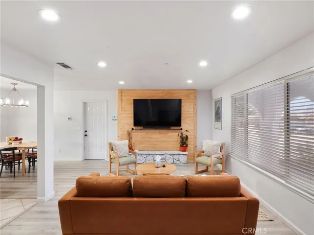 21815 Nisqually Road, Apple Valley, California 92308