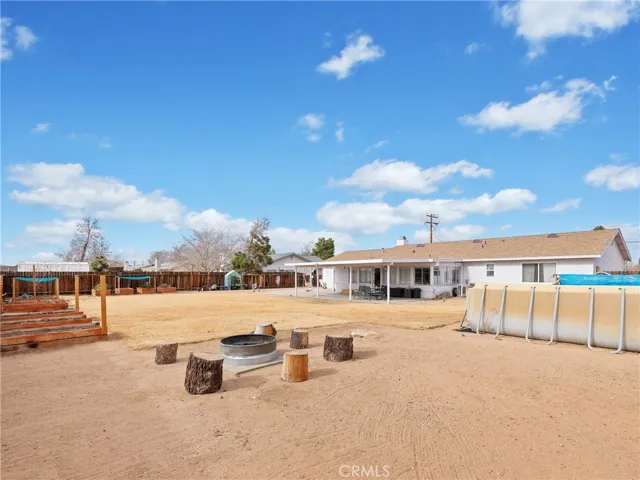 21815 Nisqually Road, Apple Valley, California 92308