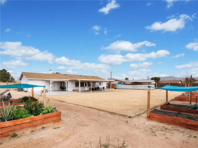 21815 Nisqually Road, Apple Valley, California 92308