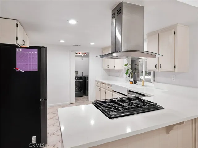 21815 Nisqually Road, Apple Valley, California 92308